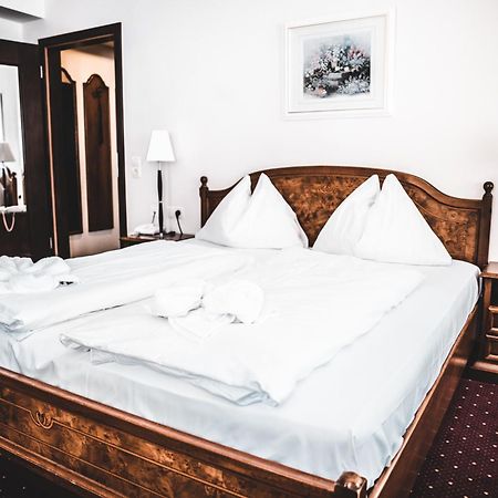 Cella Central Historic Boutique Hotel Zell am See Ngoại thất bức ảnh
