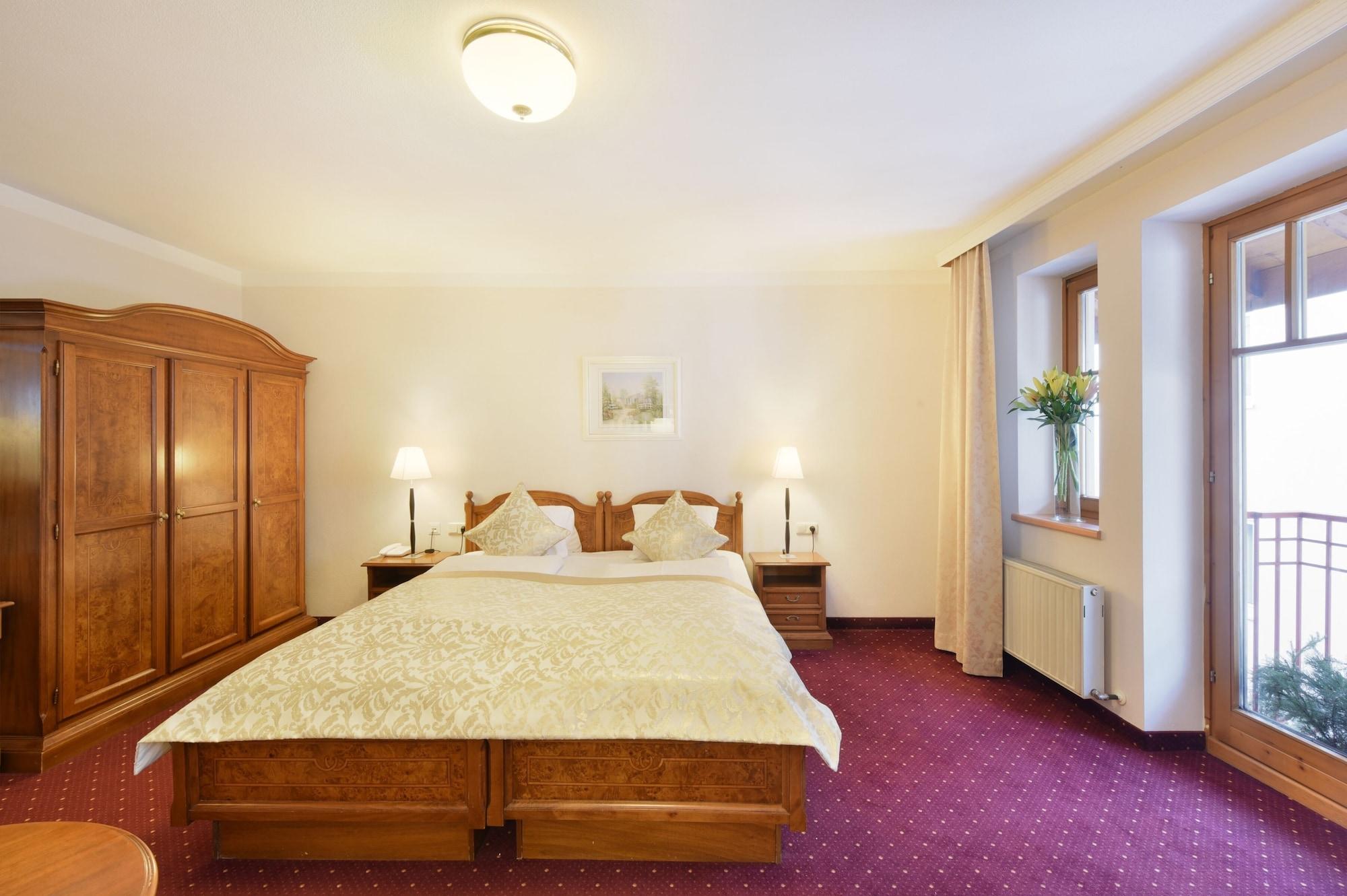Cella Central Historic Boutique Hotel Zell am See Ngoại thất bức ảnh