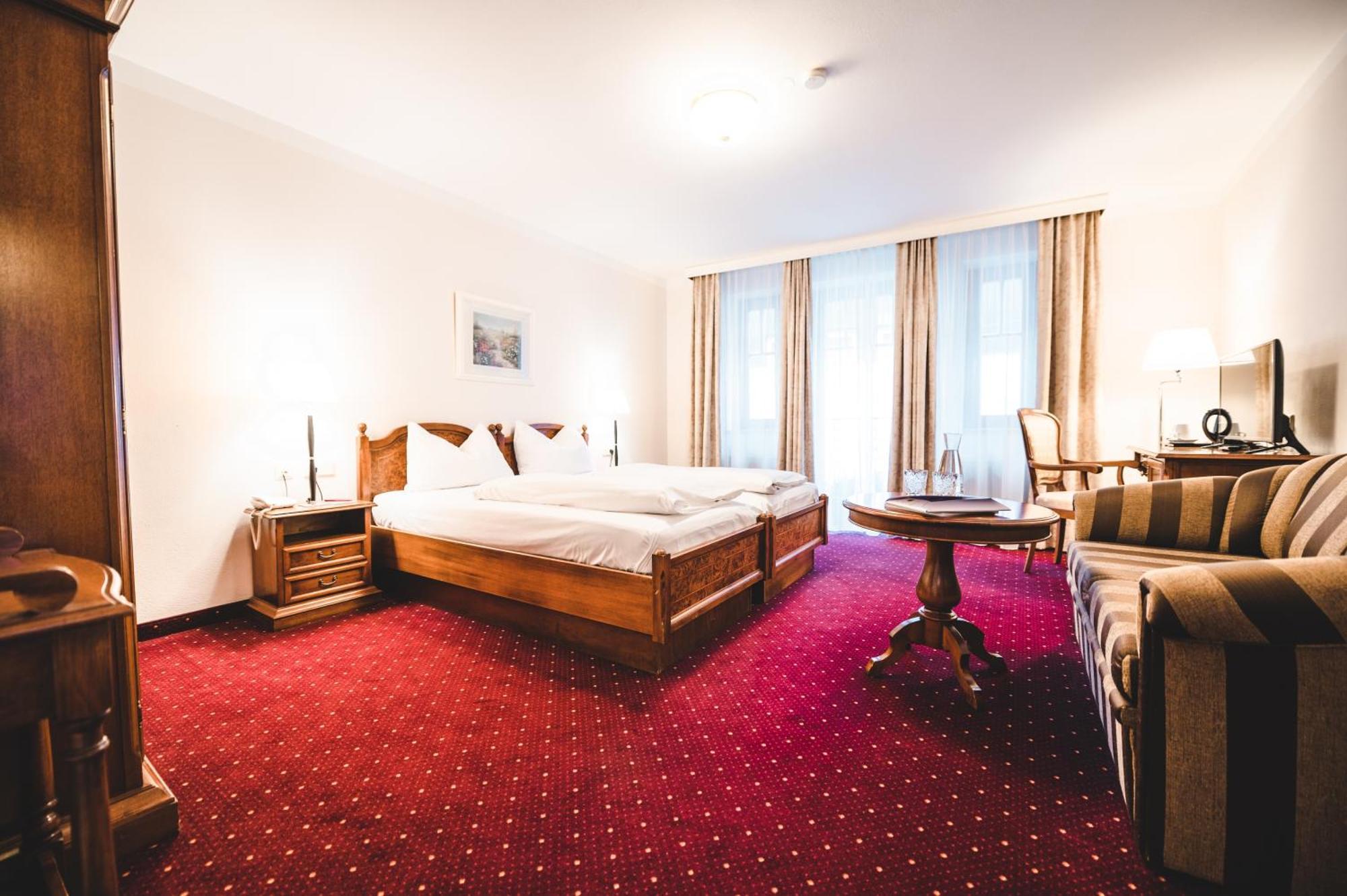 Cella Central Historic Boutique Hotel Zell am See Ngoại thất bức ảnh