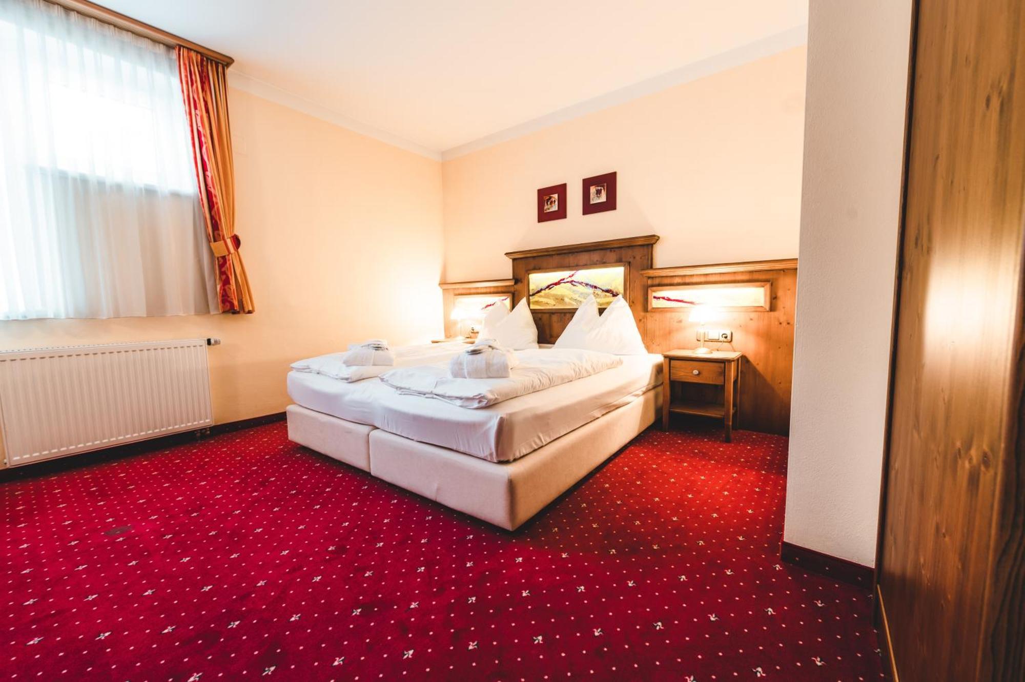 Cella Central Historic Boutique Hotel Zell am See Ngoại thất bức ảnh