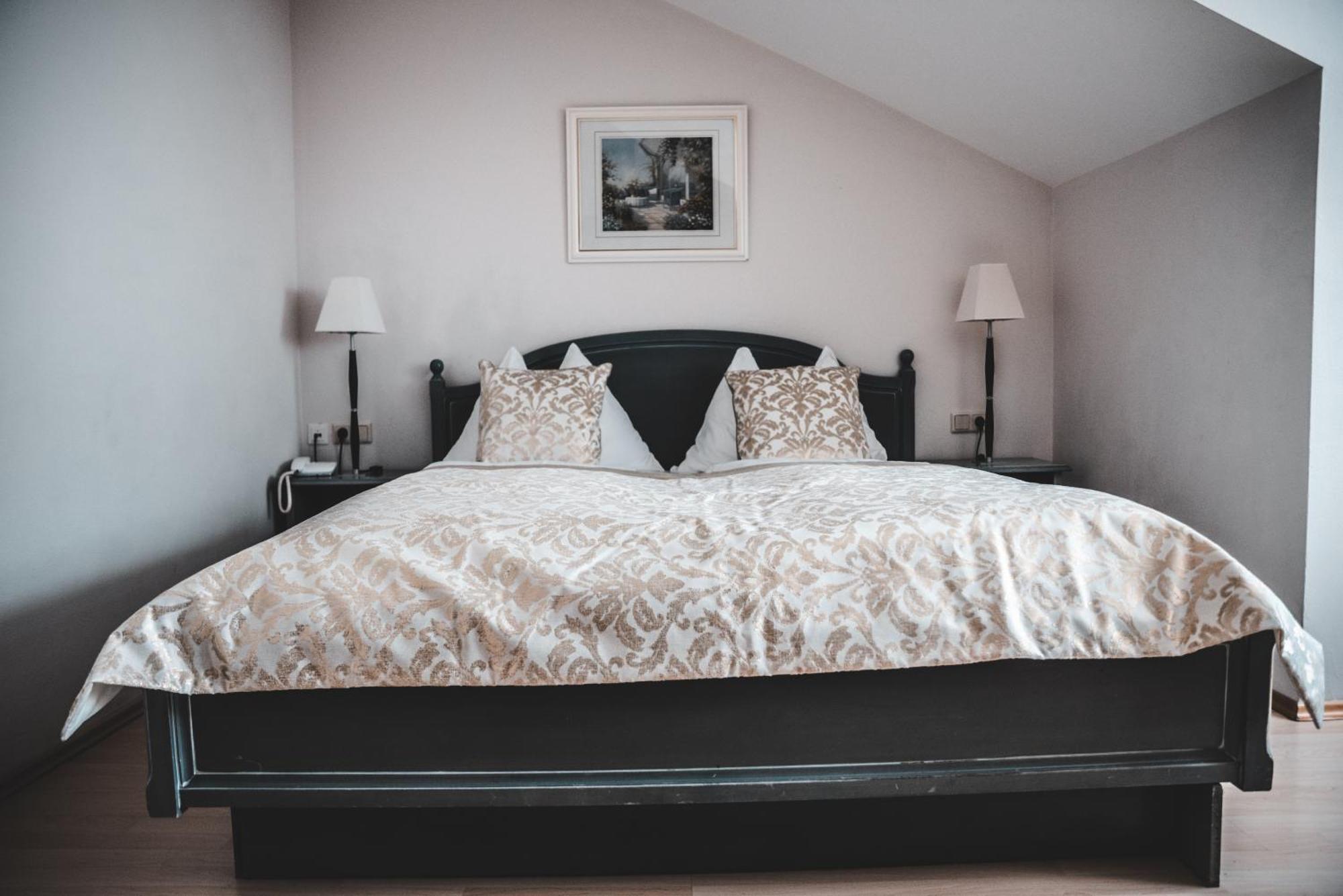 Cella Central Historic Boutique Hotel Zell am See Ngoại thất bức ảnh