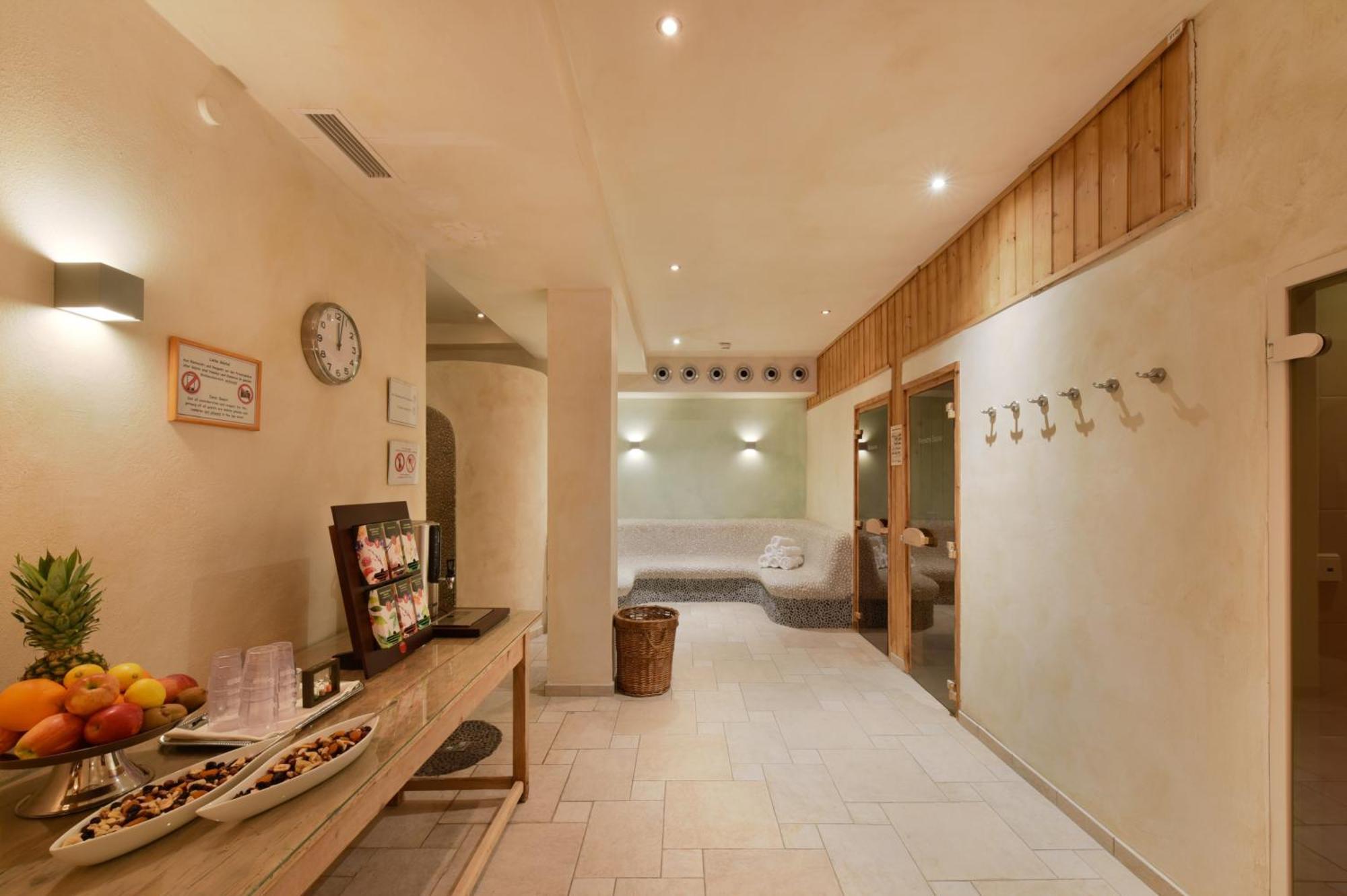 Cella Central Historic Boutique Hotel Zell am See Ngoại thất bức ảnh