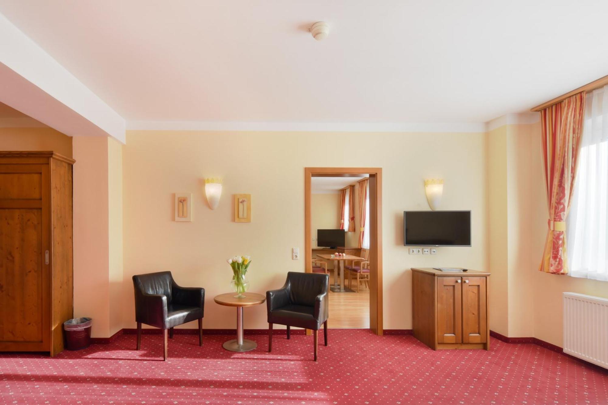 Cella Central Historic Boutique Hotel Zell am See Phòng bức ảnh